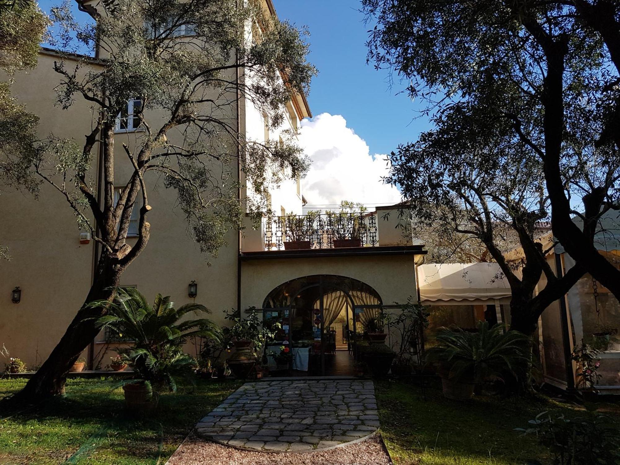 Antico Uliveto Guest House เซราเวซซา ภายนอก รูปภาพ