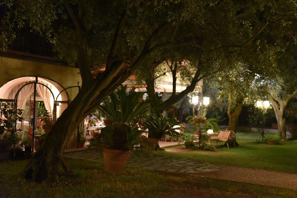 Antico Uliveto Guest House เซราเวซซา ภายนอก รูปภาพ